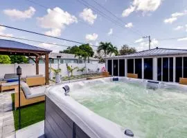 Stroll to Dtwn: Delray Beach Home w/ Outdoor Oasis