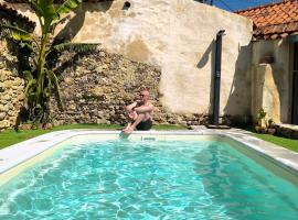 AMEIO - Country House: Rio Maior'da bir otel