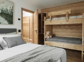 Alp Tirol Home, hotel em Pellizzano