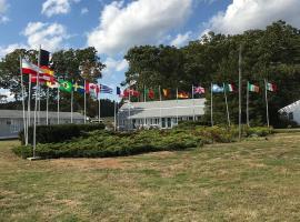 Pineapple Inn, khách sạn ở Falls Pond Seaplane Base