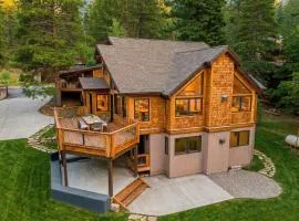 Stunning Mountain Gem with Hot Tub Near Palisades