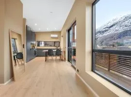 Aurora Apartments - Mountain View