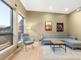 Aurora Apartments - Mountain View