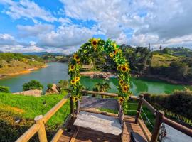 Hotel Jardín del Eden, hotelli kohteessa El Peñol