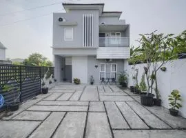 Khayana d'Acacia - a Serene Family Villa in North Jogja