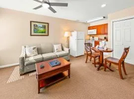 Golf & Pool Condo Family Friendly in New Bern