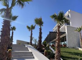 Coral Boutique Hotel: Avlonya şehrinde bir otel