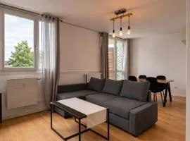 Beau duplex lumineux avec balcon