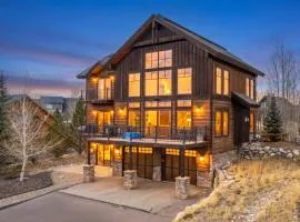 892 Saddle Ridge