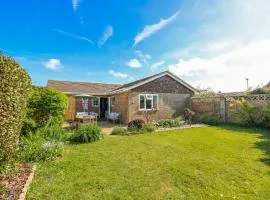 2 Trelawny Way