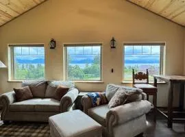 Rustic Bay View Cabins- Lodge