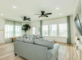 Luxury Beach House Minutes to Sand