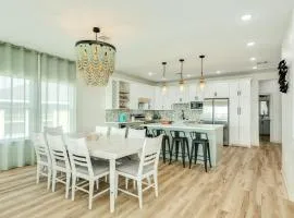 Luxury Beach House Minutes to Sand