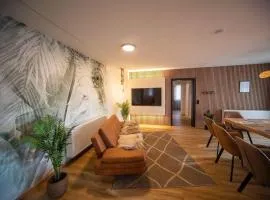 Boho vibes between mountains and lakes