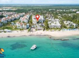1 min walk beach,bars,grocery
