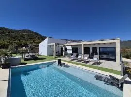 Recently built Independent Home El Limonar and with a hot tub