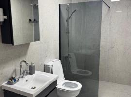 Atakoru Luxury Suites Yasamkent Brand New Modern Comfort, khách sạn ở Alacaatlı
