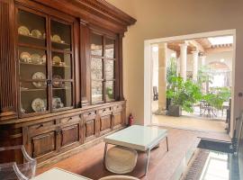 Hotel Expres By Hosting House, hotel v destinaci Morelia