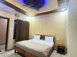 HOTEL O DEV RAJ Homestay, hotel di Rishīkesh