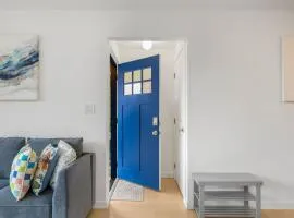 Perch - 3BR Bellevue Comfort: Parking + Pet Friendly