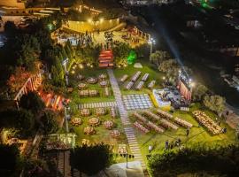 Lunasol venue, hotel a Ar Rumayl