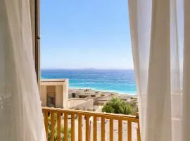 Sun Lit Sea View Apartment-Green Coast 104C