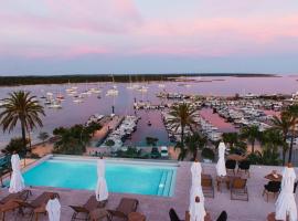 Hotel Honucai، فندق في كولونيا سانت جوردي