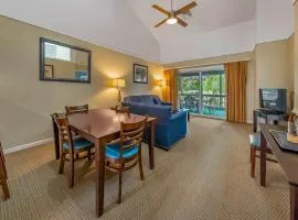 Lakefront Condo with Indoor Pool Hot Tub & Resort Access