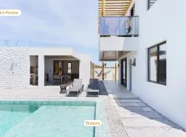 Flamboyant: casa moderna no Praia Canoé c/ rooftop