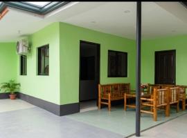 Moalboal Homestay VILLA, Hotel in Tomonoy