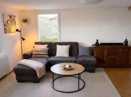 Cozy Studio with a Home Cinema, Bathtub and Free Parking