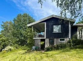 4 person holiday home in HOLSLJUNGA