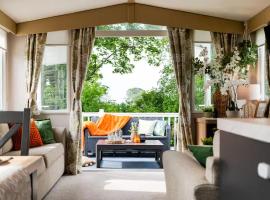 Luxury Beachside Stay Near Edinburgh with FREE Parking & Wi-Fi: Port Seton şehrinde bir otel