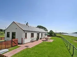 Martha's Shore Cottage