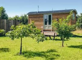 Ryeland Hut - Qu7632