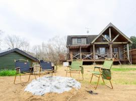 Sauna Camp Lodge Forest Sounds - Vacation STAY 72143v, hotel a Fuda
