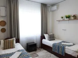 Apricot Lodge