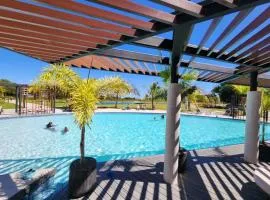 3BR Condo in Panorama Lake C3-103 Concierge Service Pool y Gym