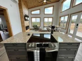 Spruce Arch - King Bed Fireplace Pets Welcome