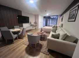 Alojamiento de Lujo con Jacuzzi y Jardín Privado