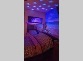 Petit loft avec terrasse exotique et jacuzzi privé