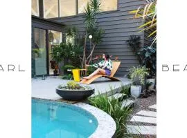 Luxury Pearl Beach House with Private Heated Mineral Pool, Yoga Deck & Fire Pit