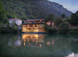 Hotel Casa Julián, hotel Peñamellera Altában