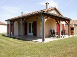 Villa in Parthenay with Private Garden