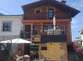 El Fumvial – hotel w mieście Arnuero
