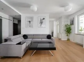 Lumina I 2BR Apart in Center of Warszaw I Balcony I Parking