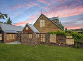 Stone Cottage in Clyde - Sleeps 6, hotel di Clyde