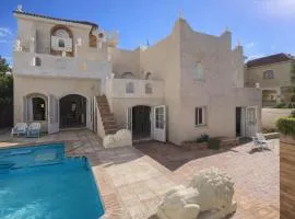 Beach Family Villa - Private Pool - Sea view - Up to 14 guests- only 40 Meters to the Beach!