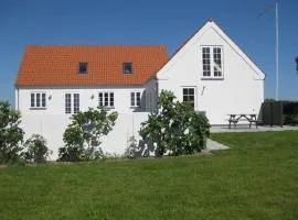 Stor Feriebolig Til 18 Personer På Sydfyn