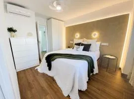 Bright Flat 1 min from Beach with parking